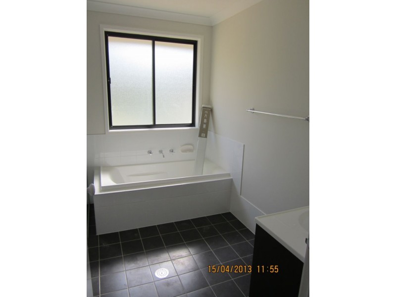 13 Nathan Place, Gorokan NSW 2263