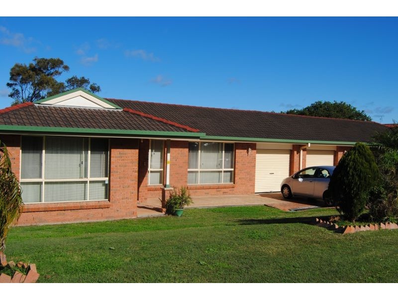 2/11 Baden Close, Kanwal NSW 2259