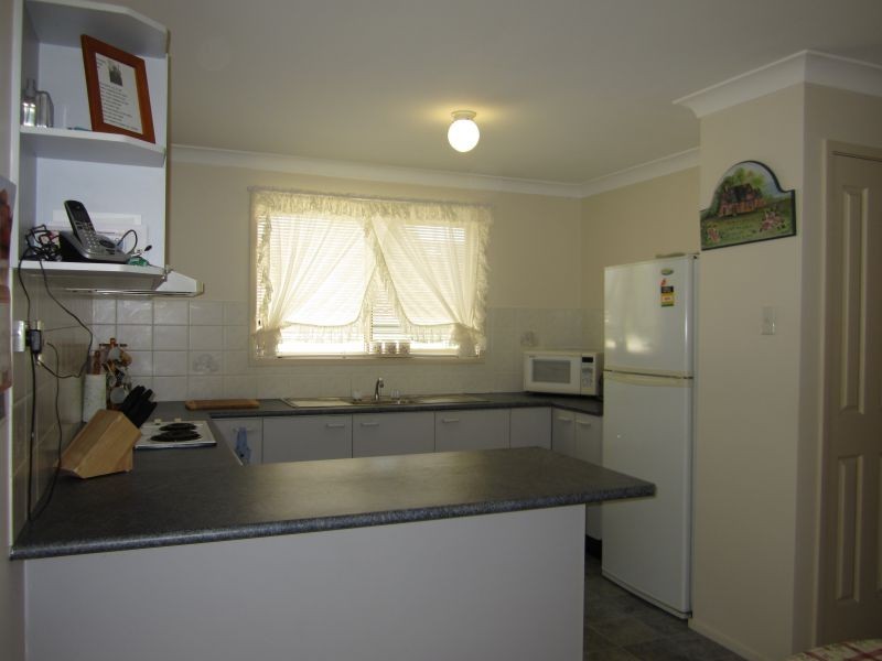 2/11 Baden Close, Kanwal NSW 2259