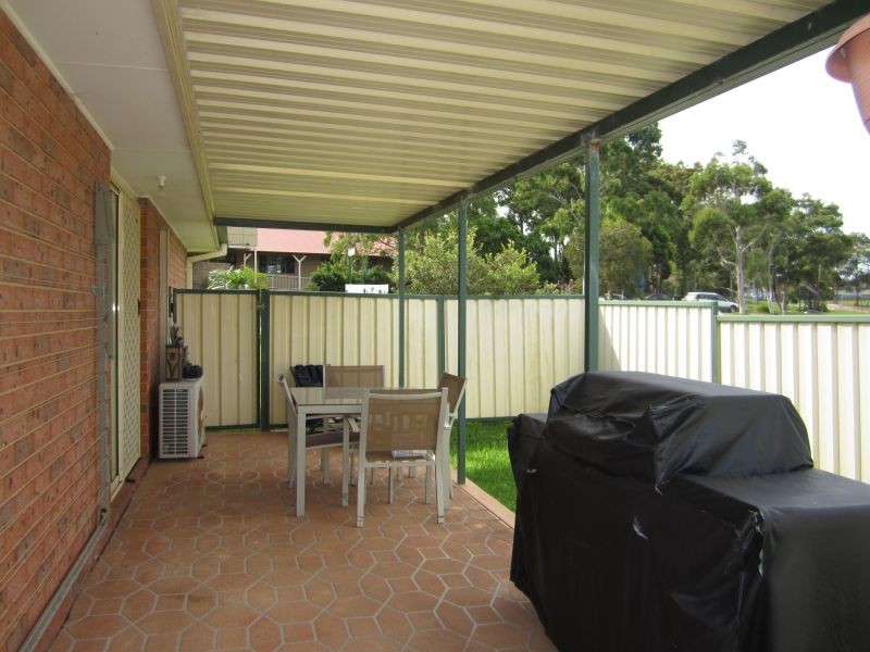 2/11 Baden Close, Kanwal NSW 2259