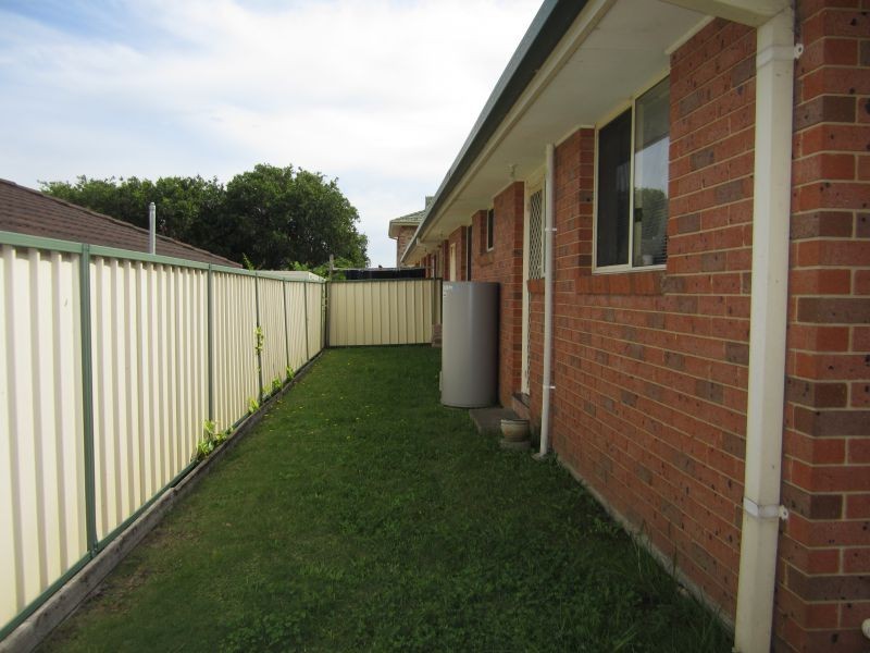 2/11 Baden Close, Kanwal NSW 2259