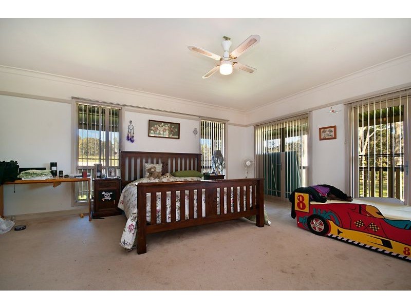 40 Smiths Road, Jilliby NSW 2259