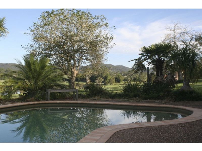 32 Dickson Road, Jilliby NSW 2259