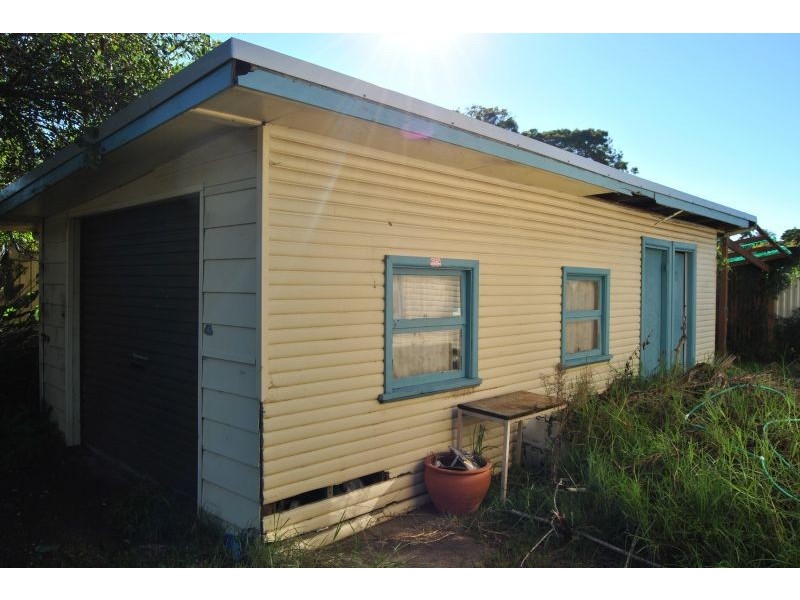 10 Belbowrie, Canton Beach NSW 2263
