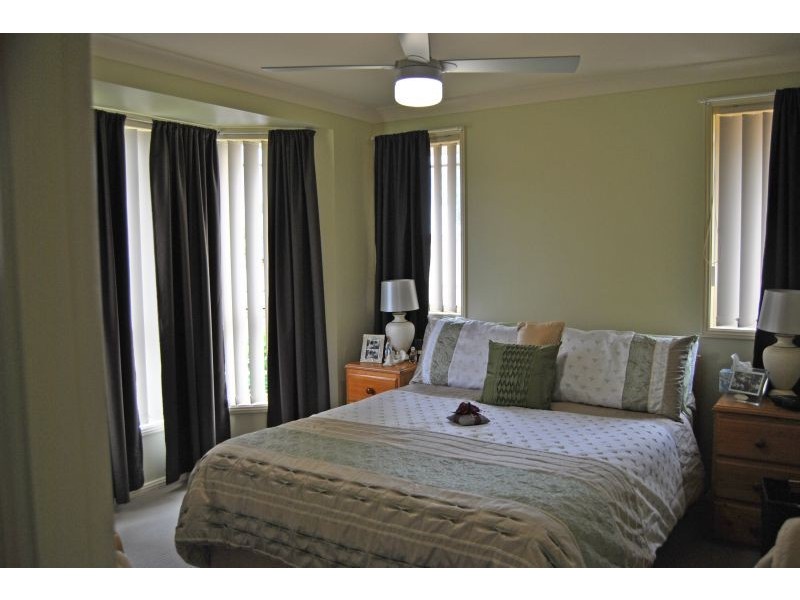 1/2 Nichols Avenue, Gorokan NSW 2263