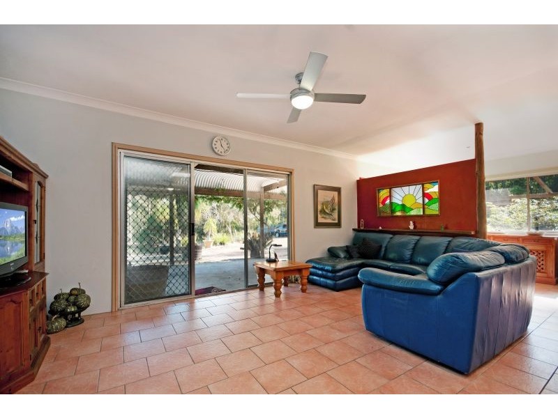 274 Toepfers Road, Wyee NSW 2259