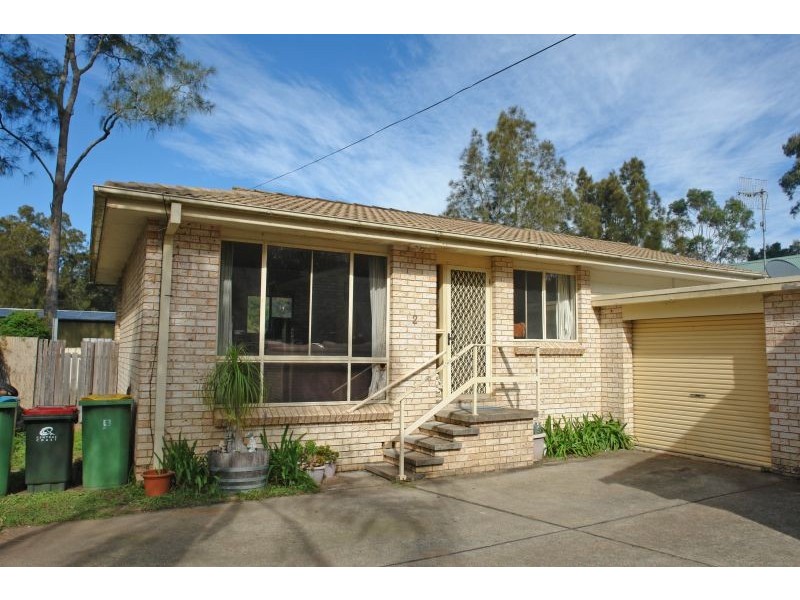 2/35 Warner Avenue, Tuggerawong NSW 2259