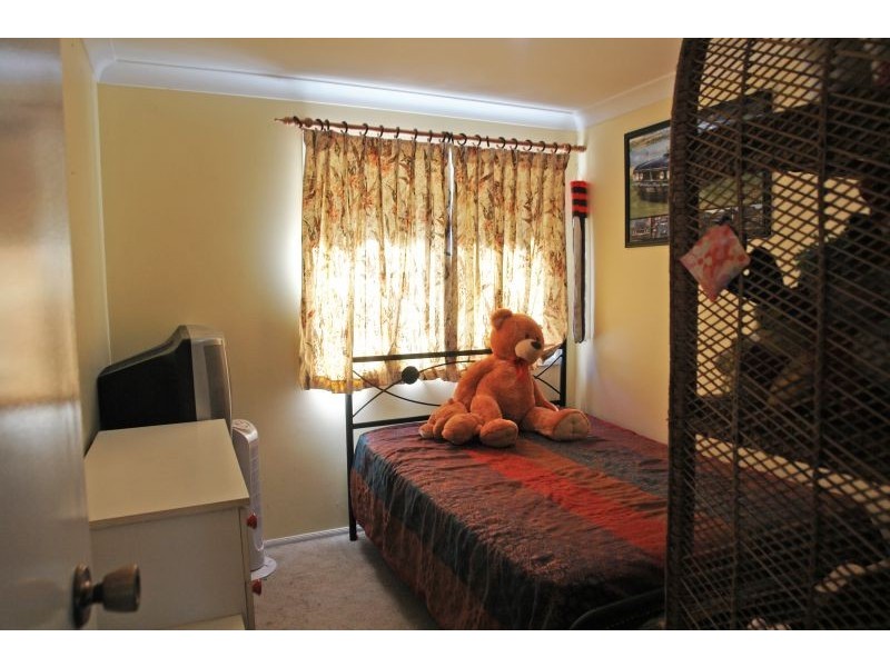 2/35 Warner Avenue, Tuggerawong NSW 2259