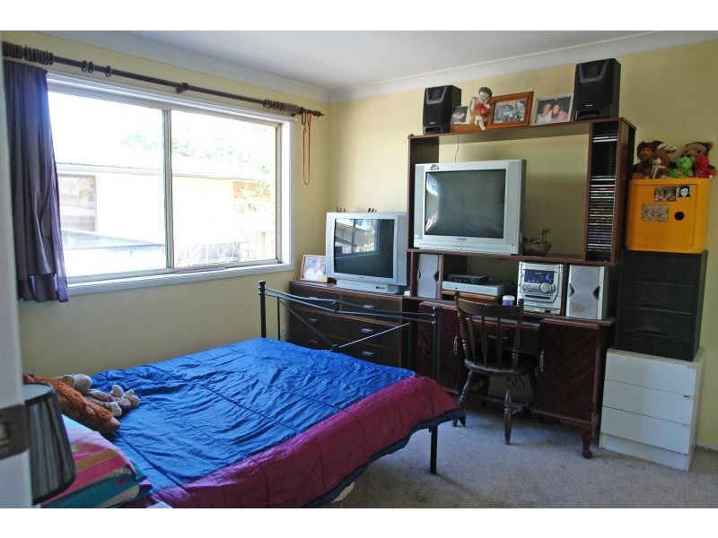 2/35 Warner Avenue, Tuggerawong NSW 2259