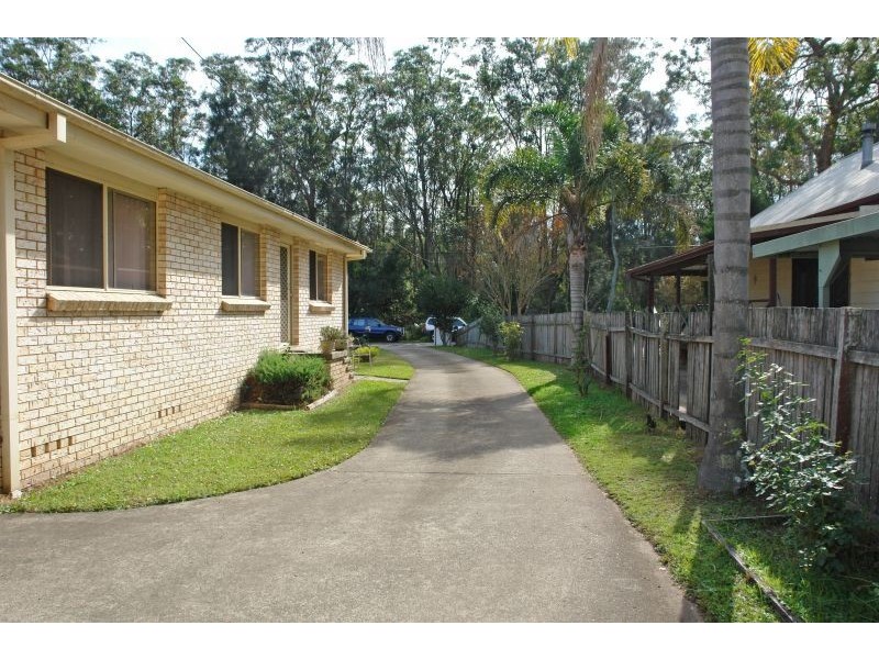 2/35 Warner Avenue, Tuggerawong NSW 2259