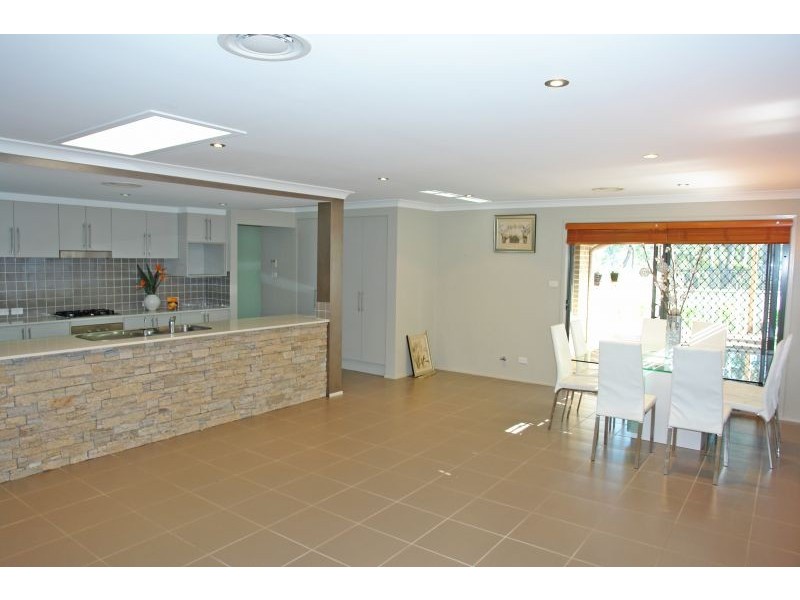 6 Capri Close, Woongarrah NSW 2259