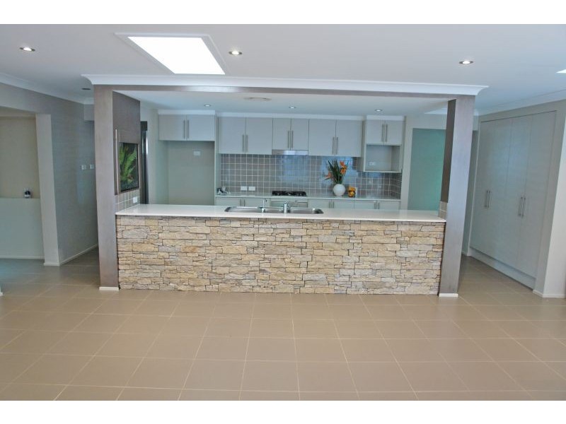6 Capri Close, Woongarrah NSW 2259