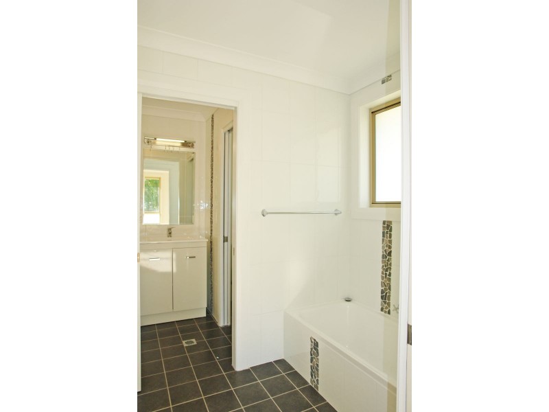 10/44a Warner Avenue, Wyong NSW 2259