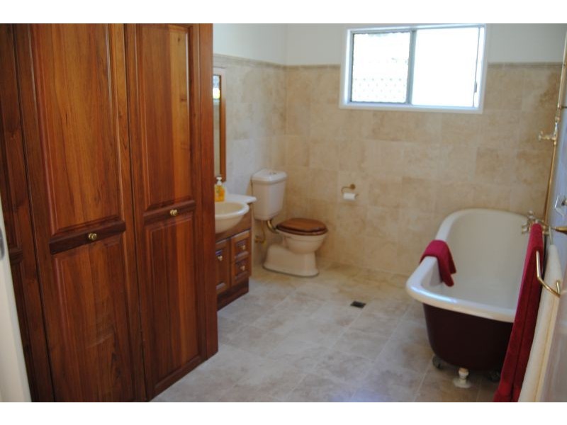 121 Sunrise Avenue, Budgewoi NSW 2262