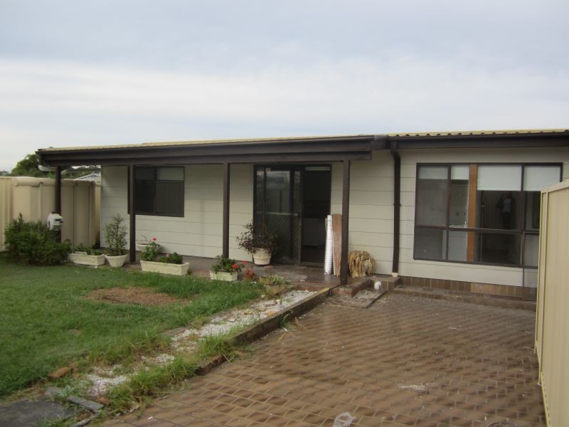 33a Holmes Avenue, Toukley NSW 2263