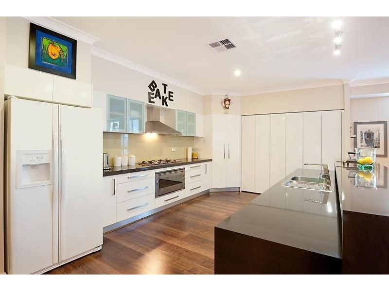 240 Johns Road, Wadalba NSW 2259