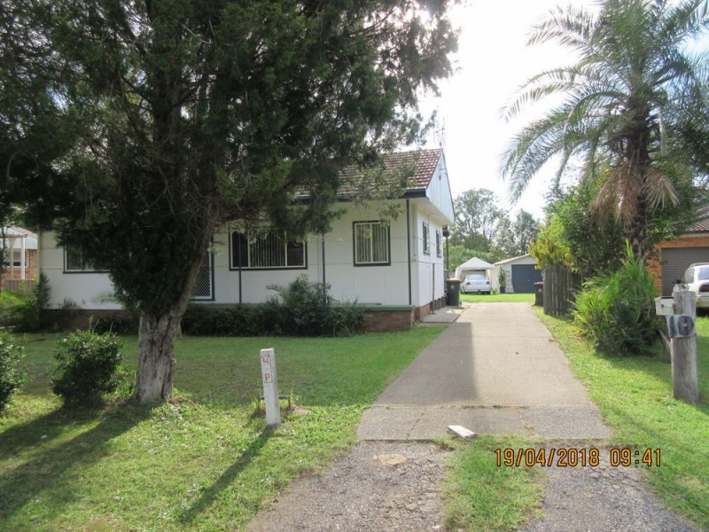 10 Boyce Ave, Wyong NSW 2259