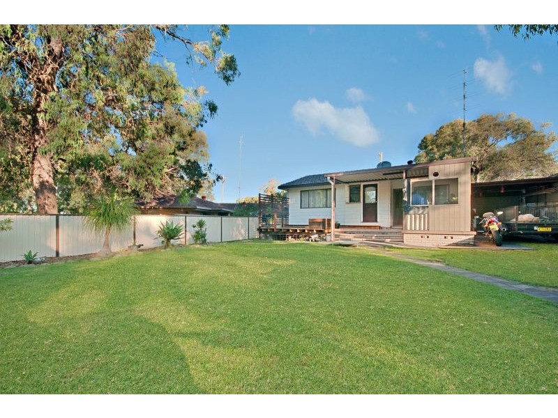 1 Inderan Avenue, Lake Haven NSW 2263