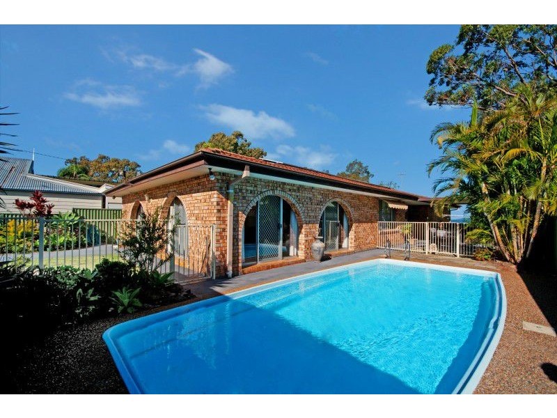 318 Tuggerawong Road, Tuggerawong NSW 2259
