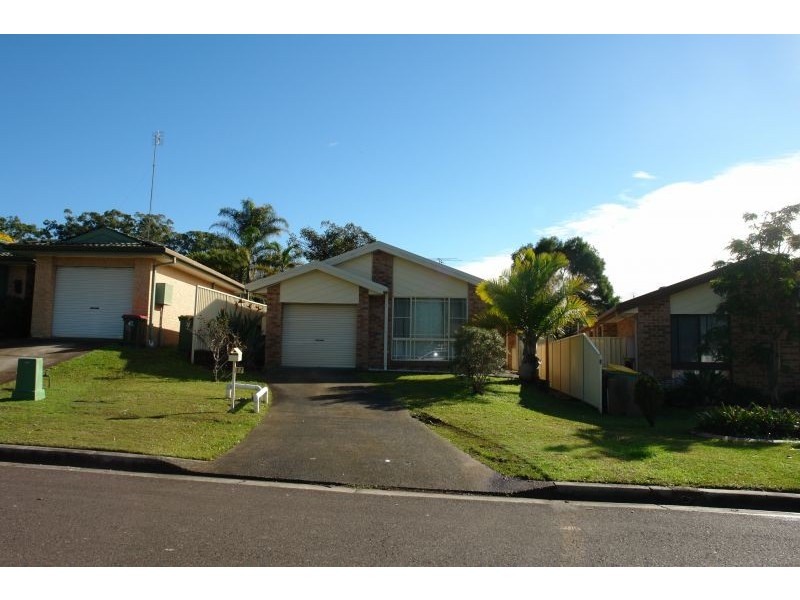 17 Charmian Crescent, Watanobbi NSW 2259