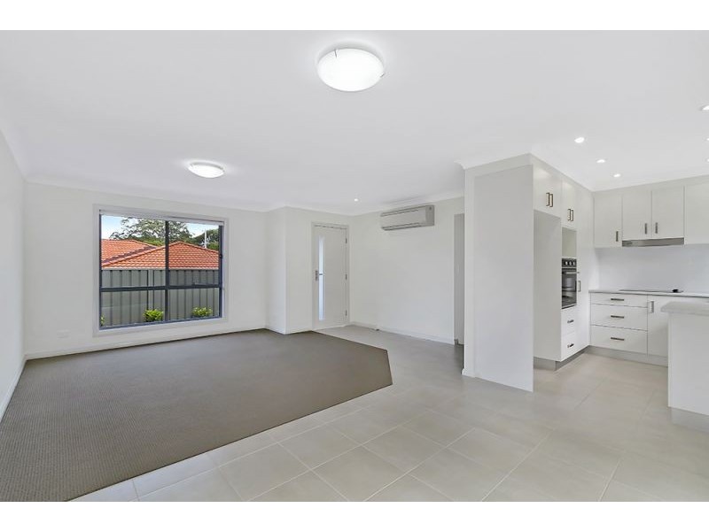 2a Holmes Avenue, Toukley NSW 2263