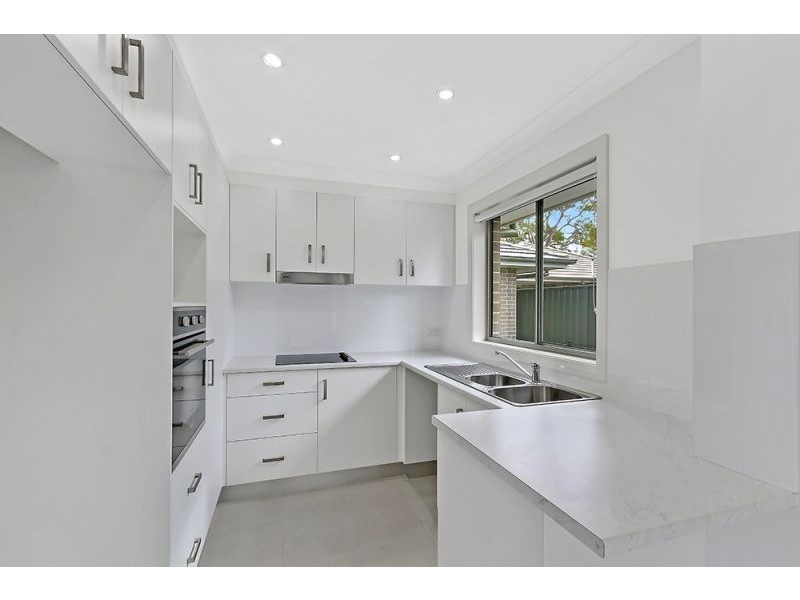 2a Holmes Avenue, Toukley NSW 2263