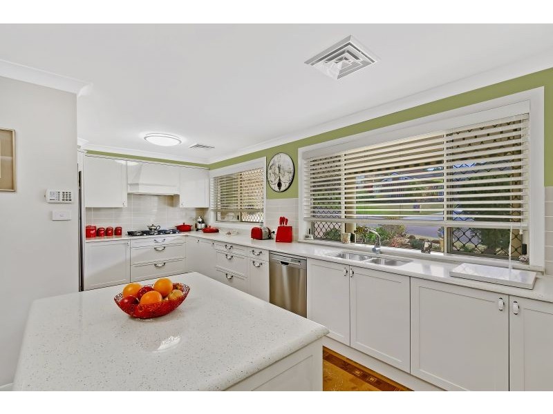 14 Twin Lakes Drive, Lake Haven NSW 2263