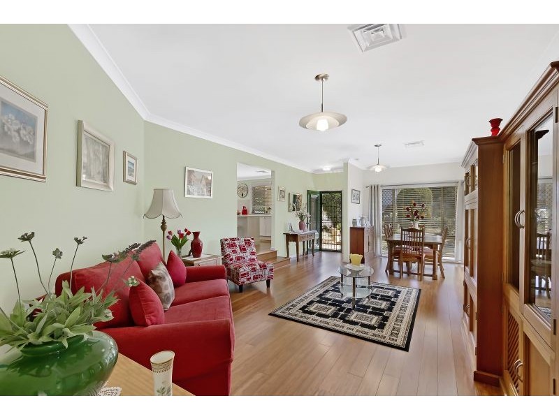 14 Twin Lakes Drive, Lake Haven NSW 2263