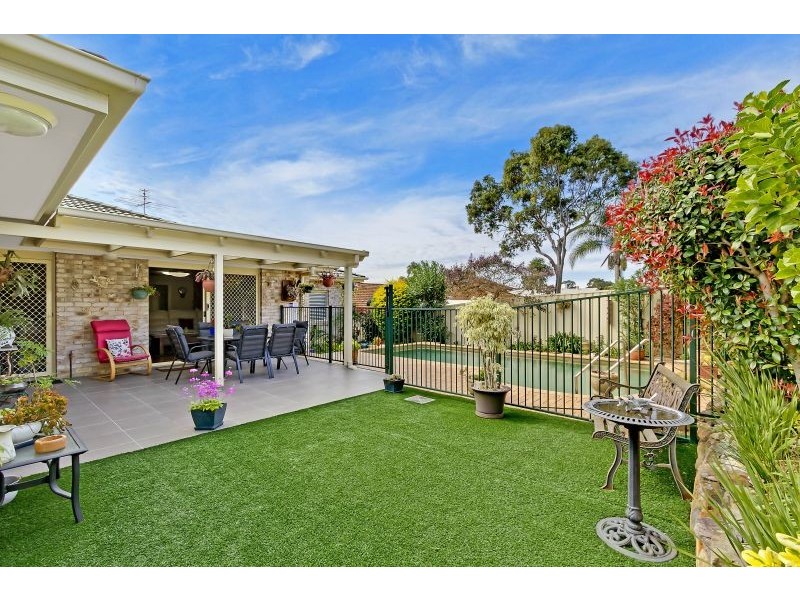 14 Twin Lakes Drive, Lake Haven NSW 2263