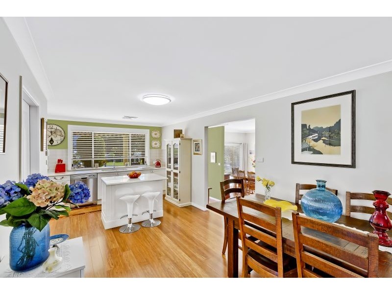 14 Twin Lakes Drive, Lake Haven NSW 2263