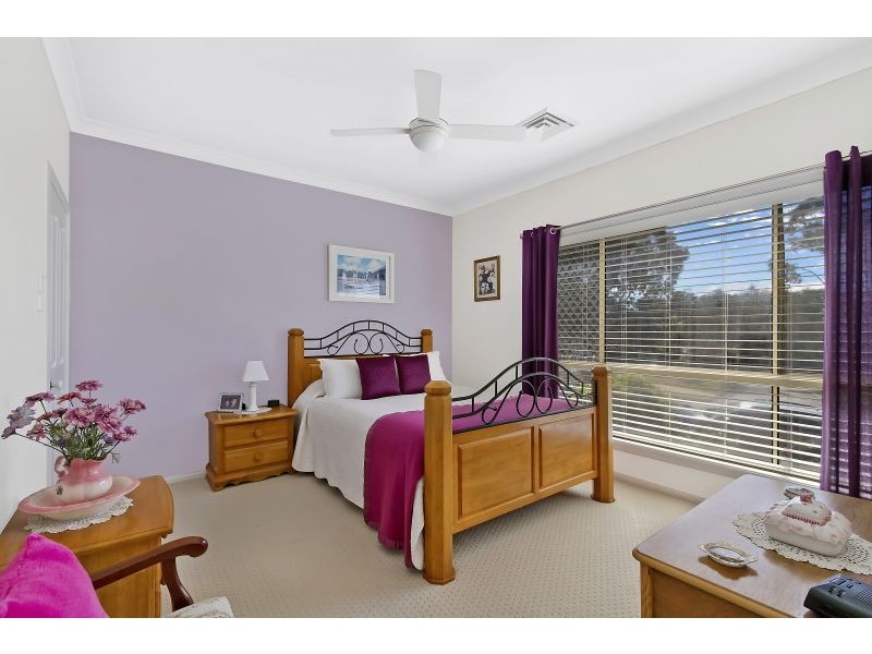 14 Twin Lakes Drive, Lake Haven NSW 2263