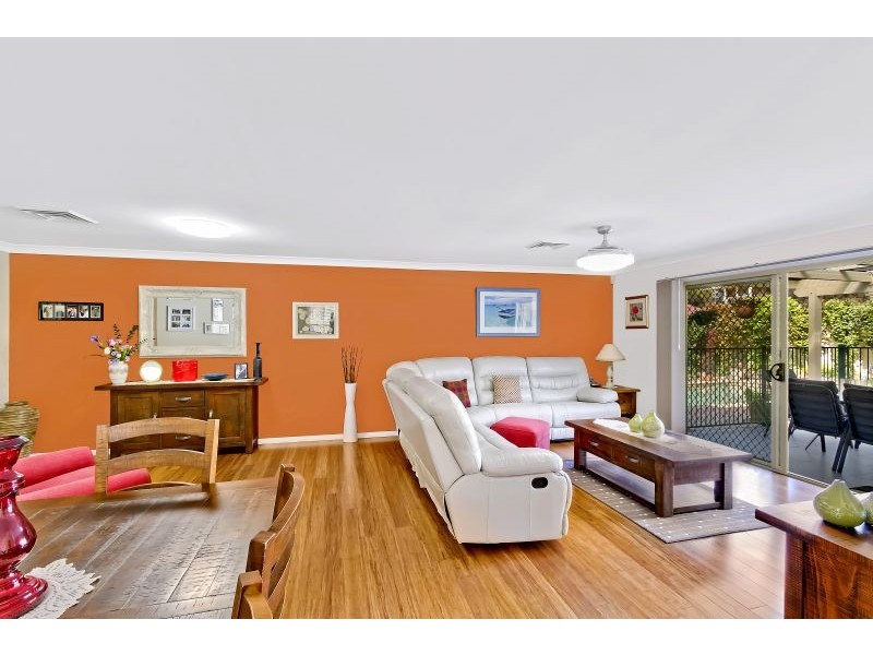 14 Twin Lakes Drive, Lake Haven NSW 2263