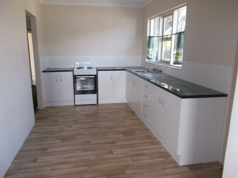 6 Sadie Avenue, Gorokan NSW 2263