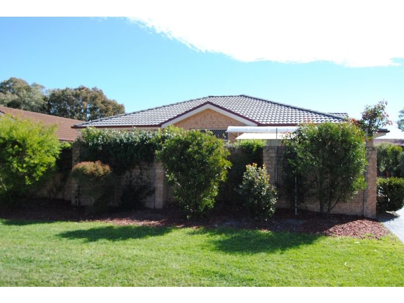 10 Nichols Avenue, Gorokan NSW 2263