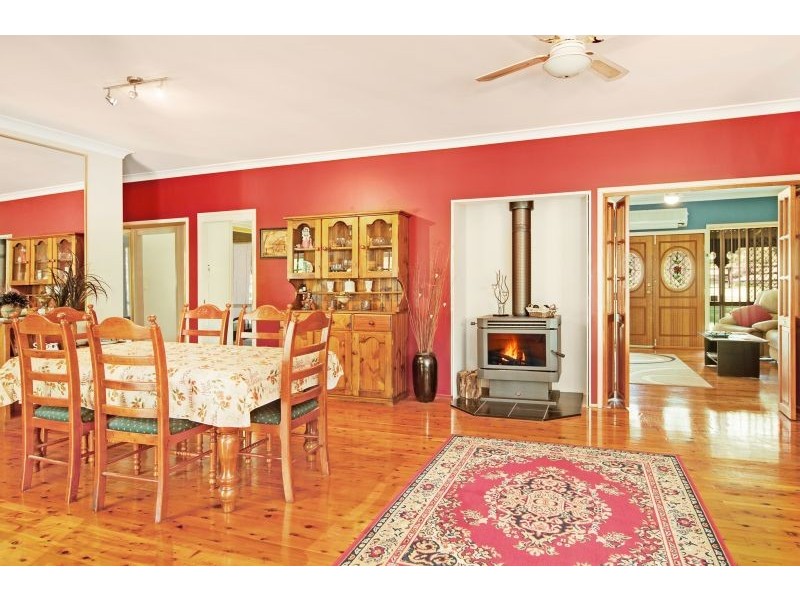 2 Parkridge Drive, Jilliby NSW 2259