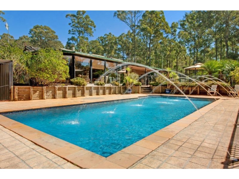 2 Parkridge Drive, Jilliby NSW 2259