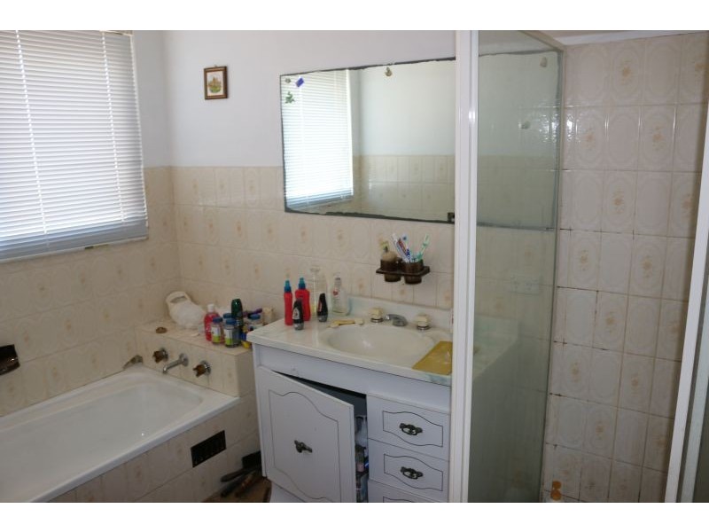 25 Rolfe Avenue, Kanwal NSW 2259