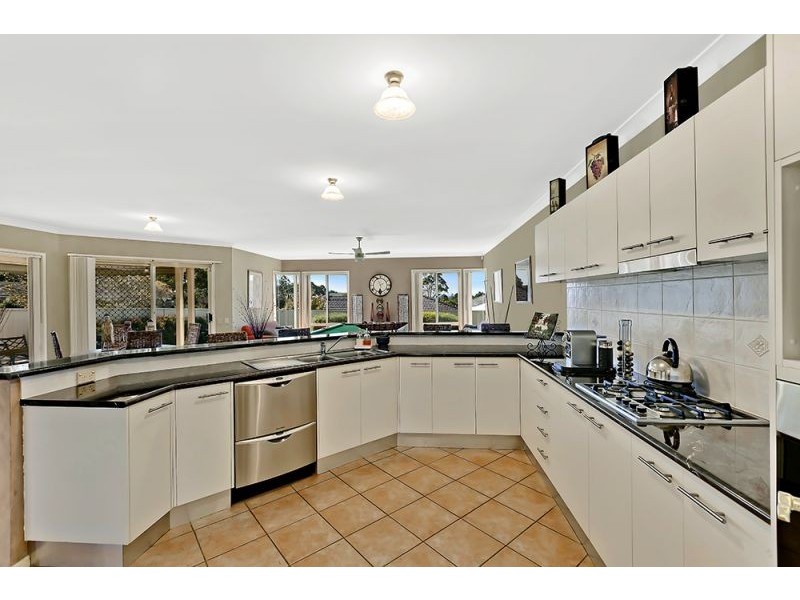 10 Tomaree Crescent, Woongarrah NSW 2259