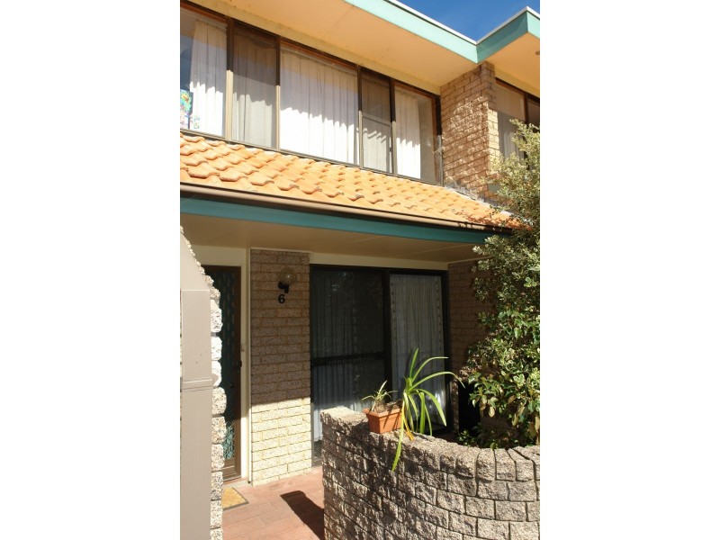 6/4 Rankens Court, Wyong NSW 2259