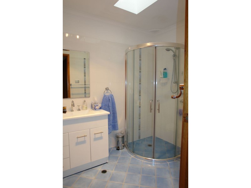 2 Rankens Court, Wyong NSW 2259