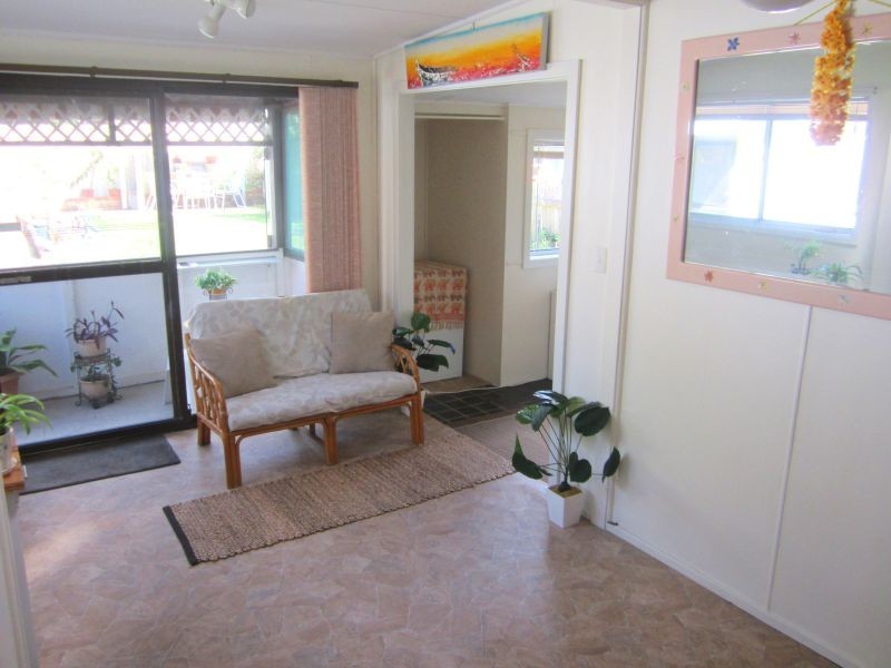8 Arlington Street, Gorokan NSW 2263
