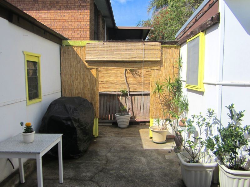 8 Arlington Street, Gorokan NSW 2263