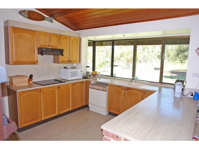 1 Crestwood Road, Jilliby NSW 2259