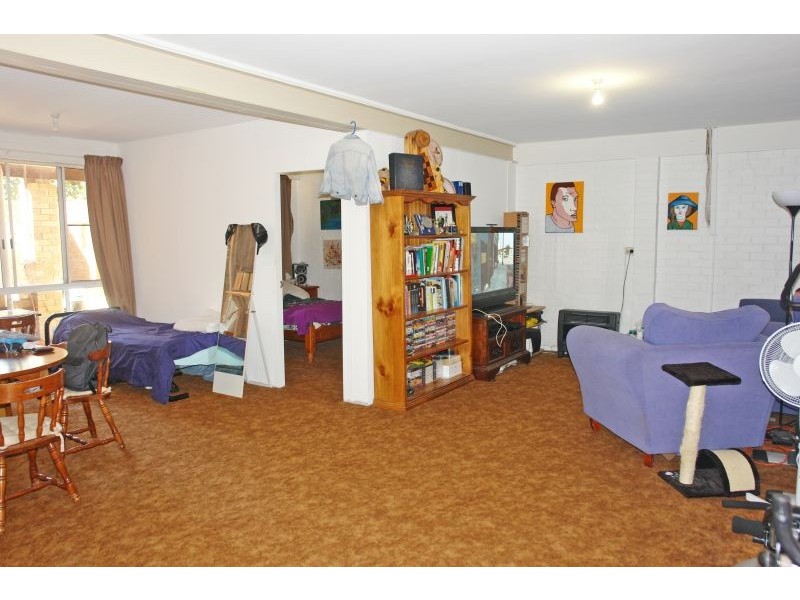 24 Golding Grove, Wyong NSW 2259
