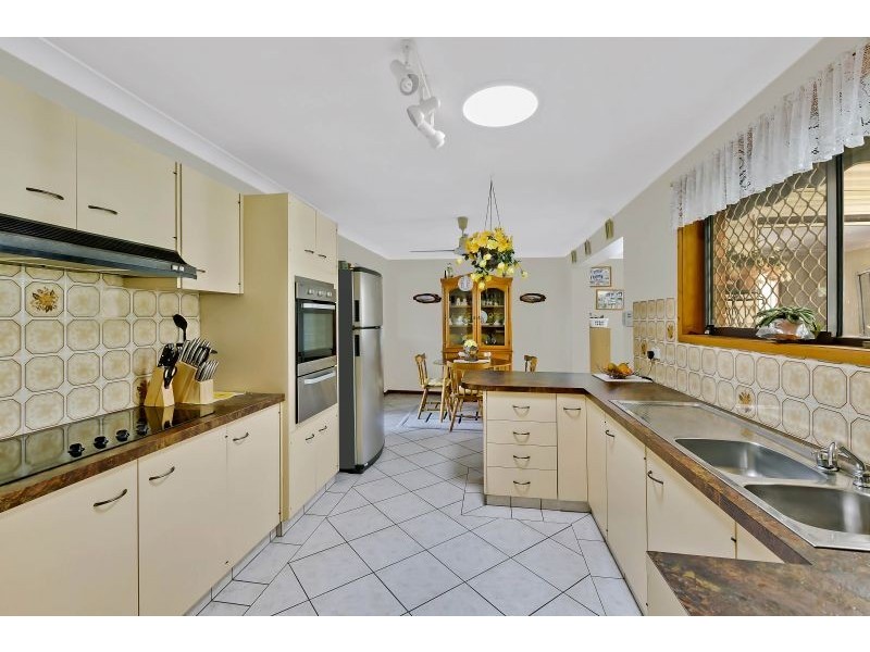 28 Middlesex Avenue, Gorokan NSW 2263