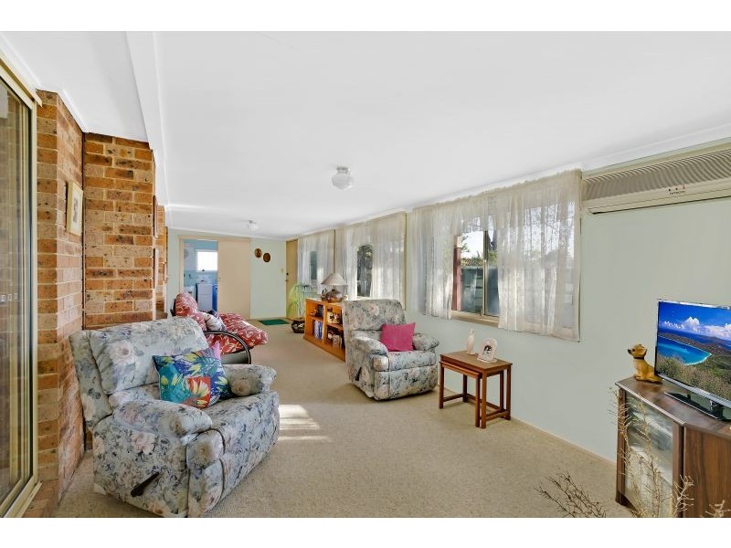 10 Crowe Street, Lake Haven NSW 2263