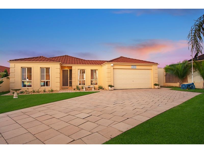 9 Stamford Close, Kanwal NSW 2259