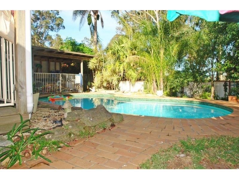 1 Dunrossil Avenue, Watanobbi NSW 2259