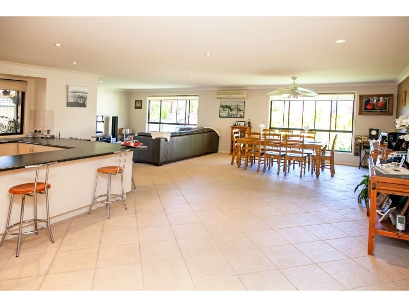 70 Walker Avenue, Kanwal NSW 2259