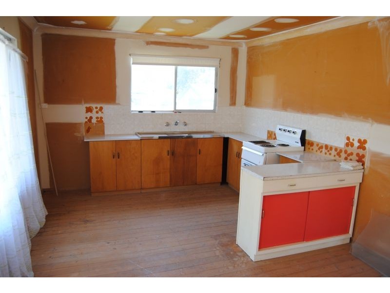 37 Vena Avene, Gorokan NSW 2263